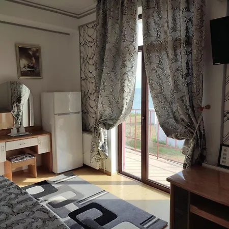 La Celeste Guest house *